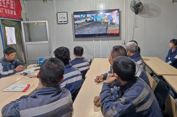 陜煤建設洗選煤運營公司紅柳林洗煤廠項目部：亮出“三違”劍，斬除隱患根