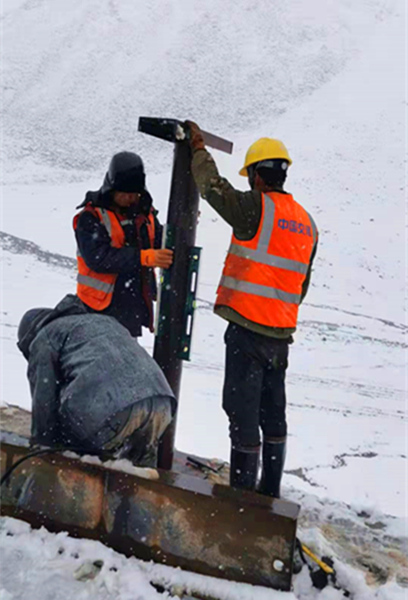 陜煤建設(shè)礦建三公司天山項目部：苦戰(zhàn)嚴(yán)寒 打響冬季施工攻堅戰(zhàn)