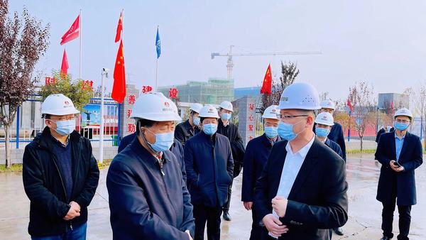 陜西省人大常委會(huì)黨組副書記、副主任姜鋒一行蒞臨黃河國際汽車博覽園項(xiàng)目調(diào)研指導(dǎo)