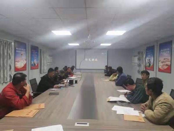 陜煤建設(shè)礦建二公司各項(xiàng)目部組織開展法制宣傳咨詢活動(dòng)