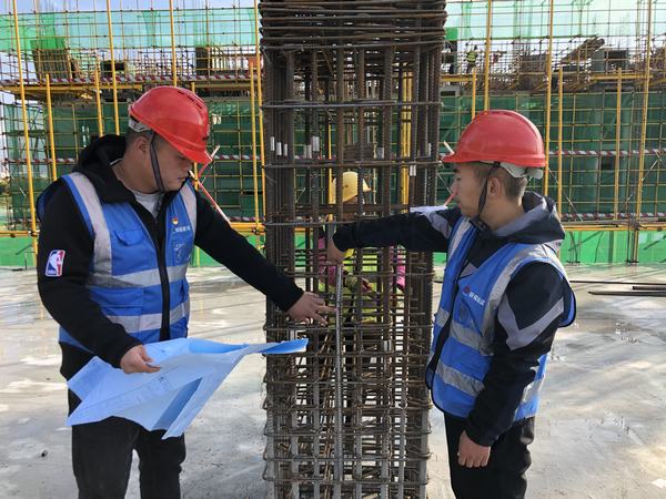 陜煤建設(shè)韓城分公司：“百安活動”  紅袖章在行動