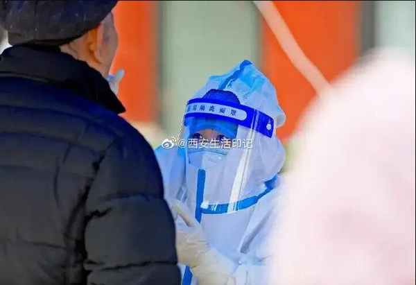 逆風中的風箏