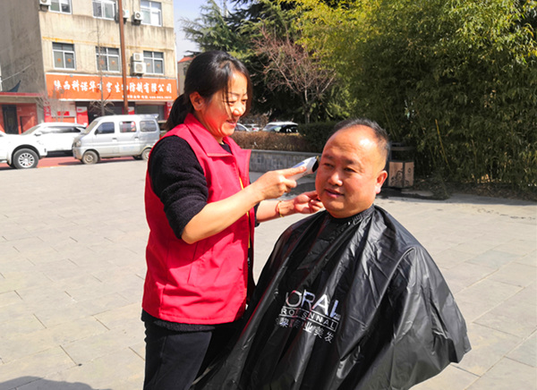 陜煤建設(shè)礦建三公司：向春天報(bào)到 ！學(xué)雷鋒我們來了