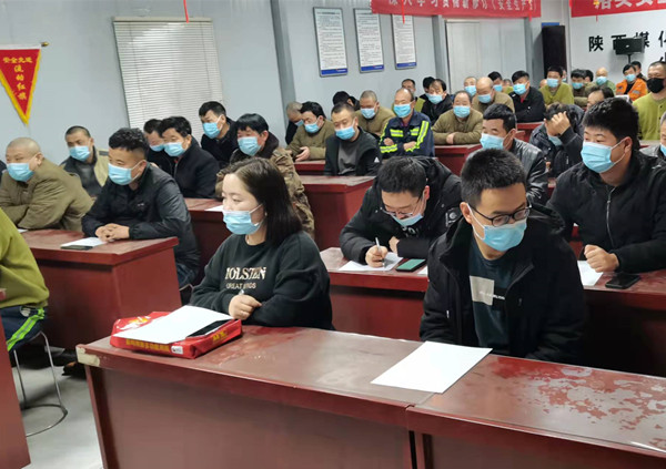 陜煤建設(shè)機電安裝公司職工用行動履行安全生產(chǎn)承諾