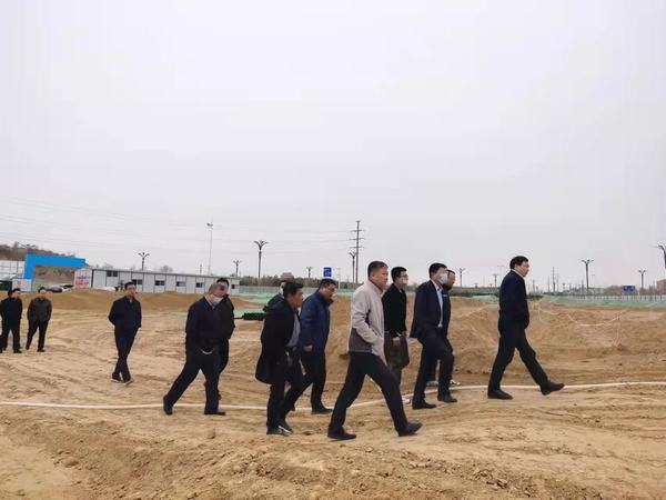 科創(chuàng)新城管委會張偉一行蒞臨科創(chuàng)新城同慧運(yùn)動公園項目檢查指導(dǎo)工作