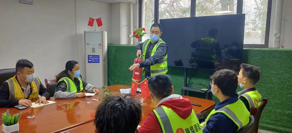 陜煤建設銅煤公司基層項目部開展消防應急演練，筑起安全防火墻