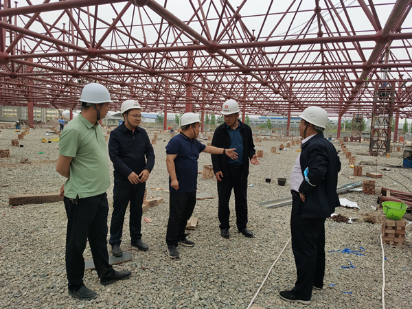 陜煤建設(shè)漢中分公司赴渭南開沃新能源汽車基地項目對標(biāo)鋼網(wǎng)架頂升技術(shù)