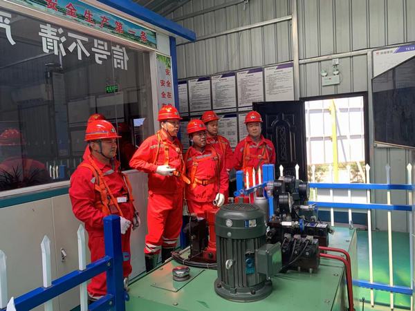 陜煤建設(shè)礦建二公司開(kāi)展事故演練做好應(yīng)急預(yù)案