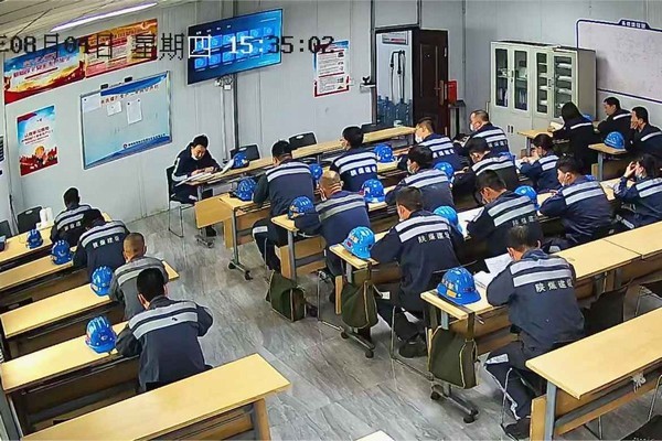 陜煤建設(shè)洗選煤運(yùn)營(yíng)公司：下好班前“先手棋” 系牢安全生產(chǎn)第一粒“扣子”