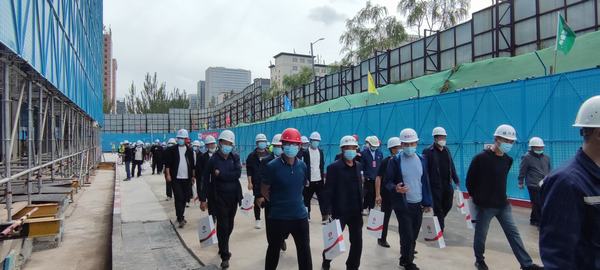 陜煤建設(shè)銅煤公司參加鄂爾多斯房地產(chǎn)項(xiàng)目經(jīng)驗(yàn)分享參觀交流會