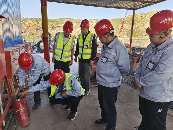 陜煤建設(shè)天工公司土建十部扎實開展“強(qiáng)管理  查隱患 遏事故 保安全”活動