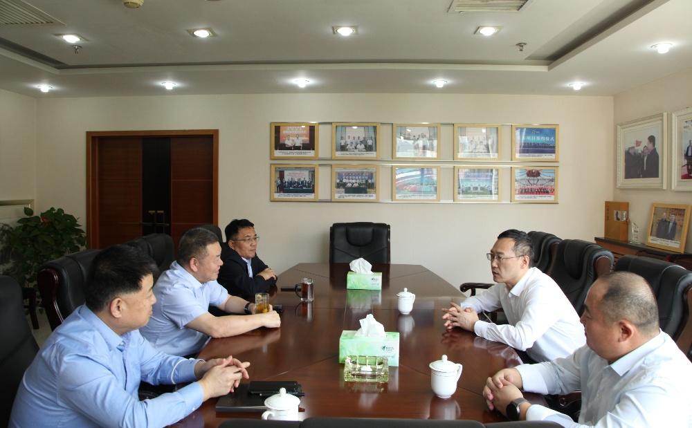 延安旅游集團(tuán)黨委書記、董事長薛恩宇一行到陜煤建設(shè)座談交流