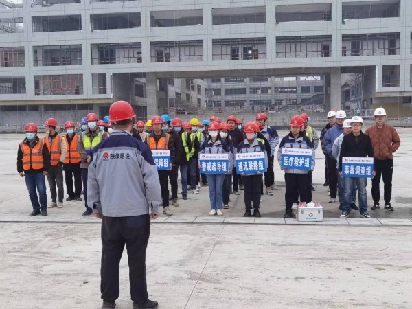 陜煤建設(shè)咸陽(yáng)分公司各項(xiàng)目部抓消防安全，保高質(zhì)量發(fā)展