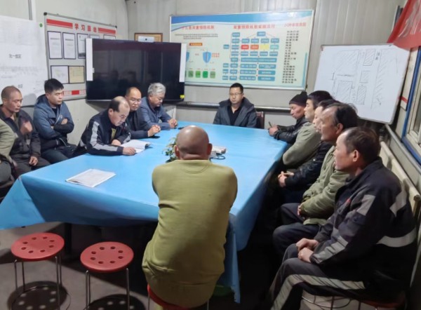 陜煤建設(shè)機(jī)電安裝公司神府項(xiàng)目部：抓好冬期安全，加強(qiáng)作業(yè)防護(hù)