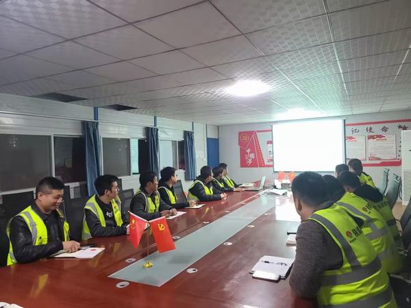 陜煤建設(shè)銅煤公司：第一項(xiàng)目部集重心，聚合力，奮力跑好“第一棒”