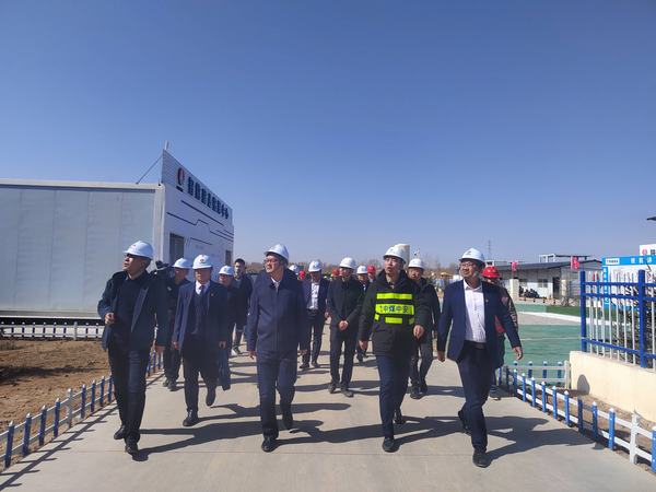 榆林市委副書記、市委黨校校長(zhǎng)李雄斌一行蒞臨榆林市委黨校新校區(qū)建設(shè)項(xiàng)目檢查指導(dǎo)工作