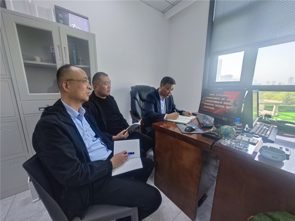 陜煤建設(shè)礦建三公司：把好“方向盤”，安全出行“穩(wěn)著陸”