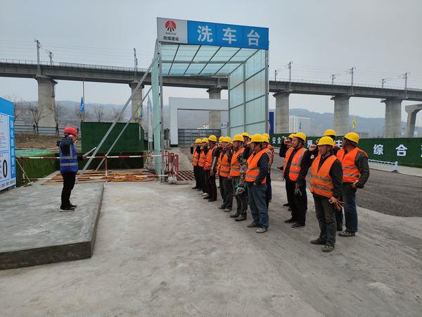 陜煤建設(shè)韓城分公司：小小“班前會” 安全“筑堡壘”