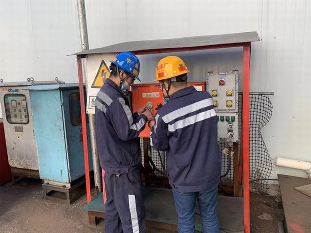 陜煤建設(shè)洗選煤運營公司紅柳林洗煤廠項目部： 攻堅拔賽  開展節(jié)前隱患大排查