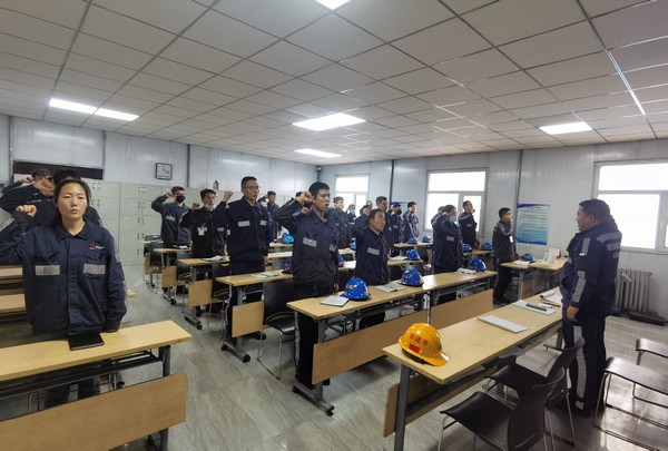 陜煤建設(shè)洗選煤運(yùn)營公司紅柳林洗煤廠項(xiàng)目部： 立足當(dāng)“夏”  提升機(jī)電管理再“加碼”