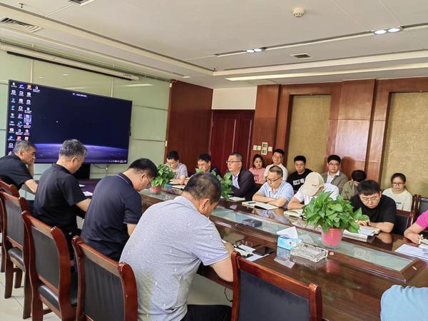 陜煤建設(shè)煤礦運(yùn)營(yíng)服務(wù)分公司：開(kāi)展“初夏已至 書(shū)香有約”主題贈(zèng)書(shū)活動(dòng)