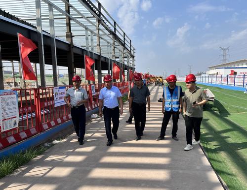趙敬凱一行深入陜煤建設(shè)內(nèi)蒙古分公司新能源高端智能制造項目施工現(xiàn)場指導工作