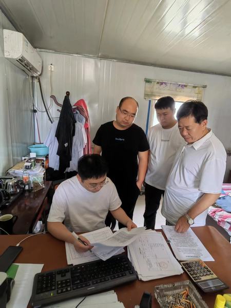 陜煤建設煤礦運營服務分公司：念好黨員干部“四字經”  唱響紅色引領安全弦