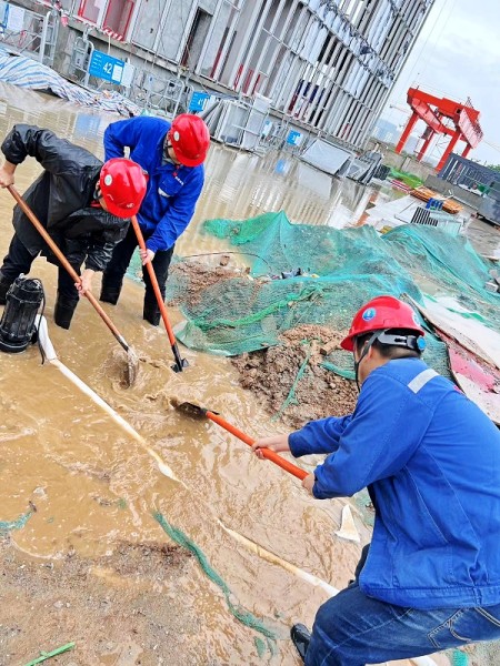 陜煤建設(shè)渭南公司十一項目部“汛”速行動 撐起施工生產(chǎn)“防護傘”