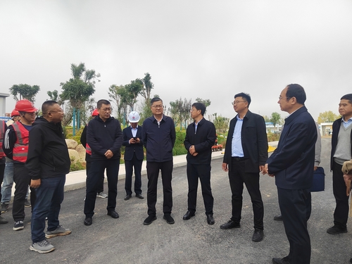 榆林市委副書記、市委黨校校長(zhǎng)李雄斌一行蒞臨榆林市委黨校新校區(qū)建設(shè)項(xiàng)目檢查指導(dǎo)工作