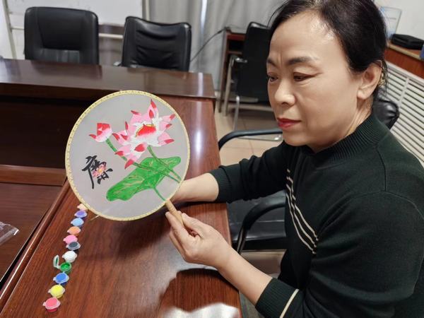 陜煤建設(shè)洗選煤運(yùn)營公司檸條塔運(yùn)營項(xiàng)目部開展：“巧手抒廉情，清風(fēng)揚(yáng)正氣”主題趣味手工活動(dòng)