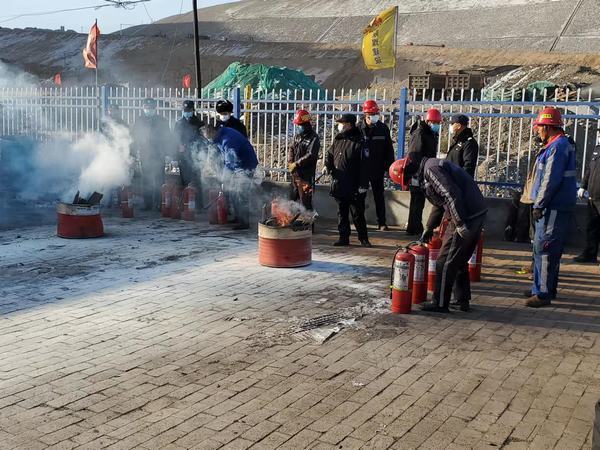 陜煤建設煤礦運營服務分公司：“三落實三確?！贝龠M“百日安全規(guī)范行”活動順利推進