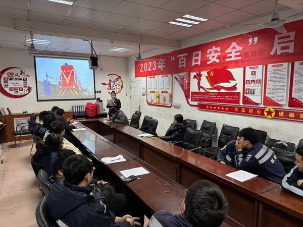 陜煤建設(shè)洗選煤運(yùn)營(yíng)公司檸條塔運(yùn)營(yíng)項(xiàng)目部：激情演講擊人心，安全之聲遏三違