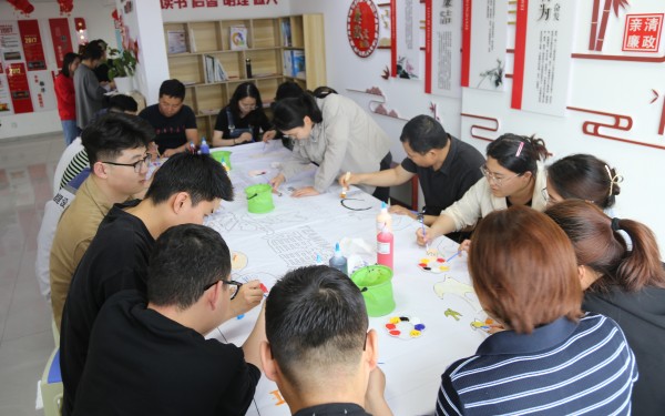 陜煤建設(shè)咸陽(yáng)分公司開展“凝心聚力，多彩五一”趣味游戲活動(dòng)