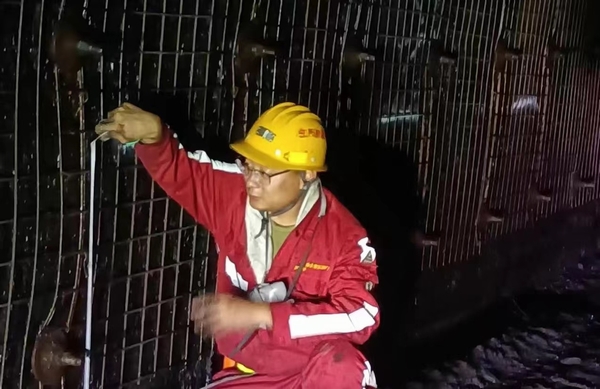 陜煤建設(shè)煤礦運營服務(wù)分公司：五一我在崗 平凡亦有光