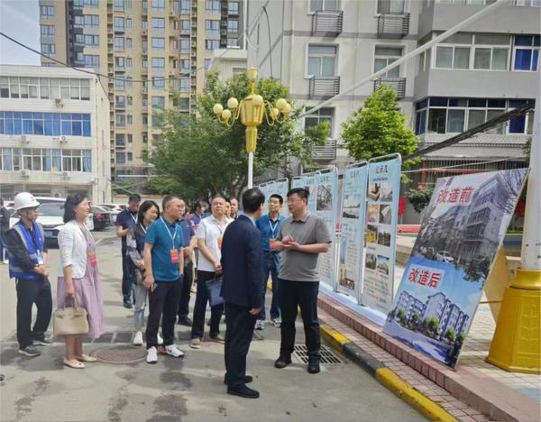西安市新城區(qū)人大代表、政協(xié)委員蒞臨陜煤建設(shè)新城公司干休所項目進(jìn)行調(diào)研
