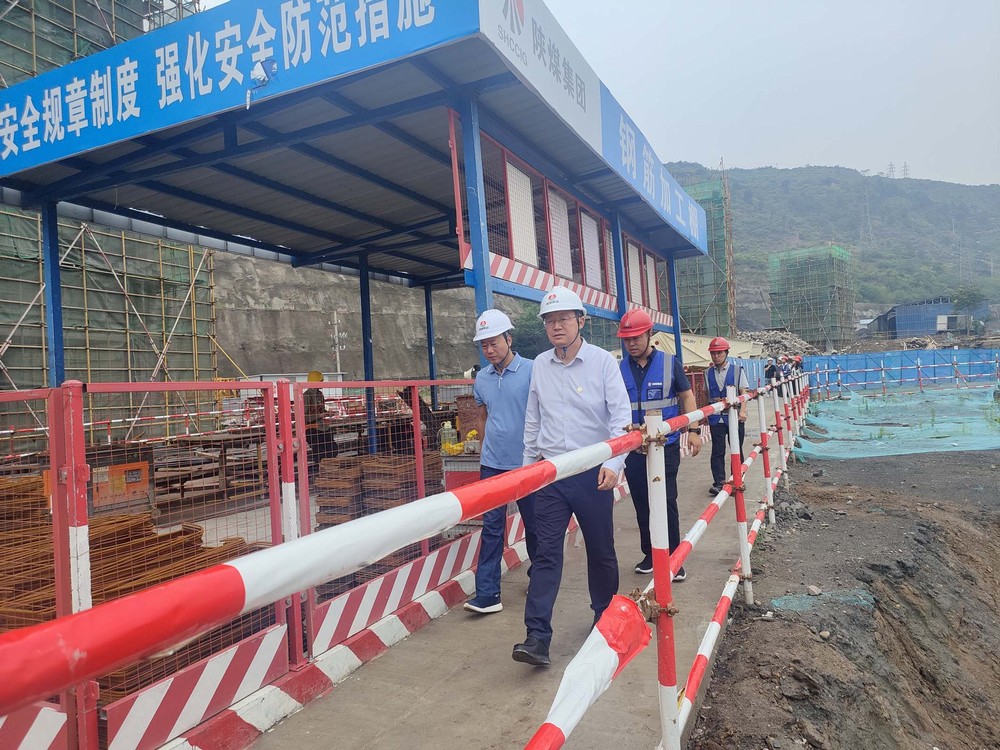 劉保江深入陜煤建設(shè)韓城分公司王峰煤礦選煤廠（EPC）總承包項目檢查指導(dǎo)工作