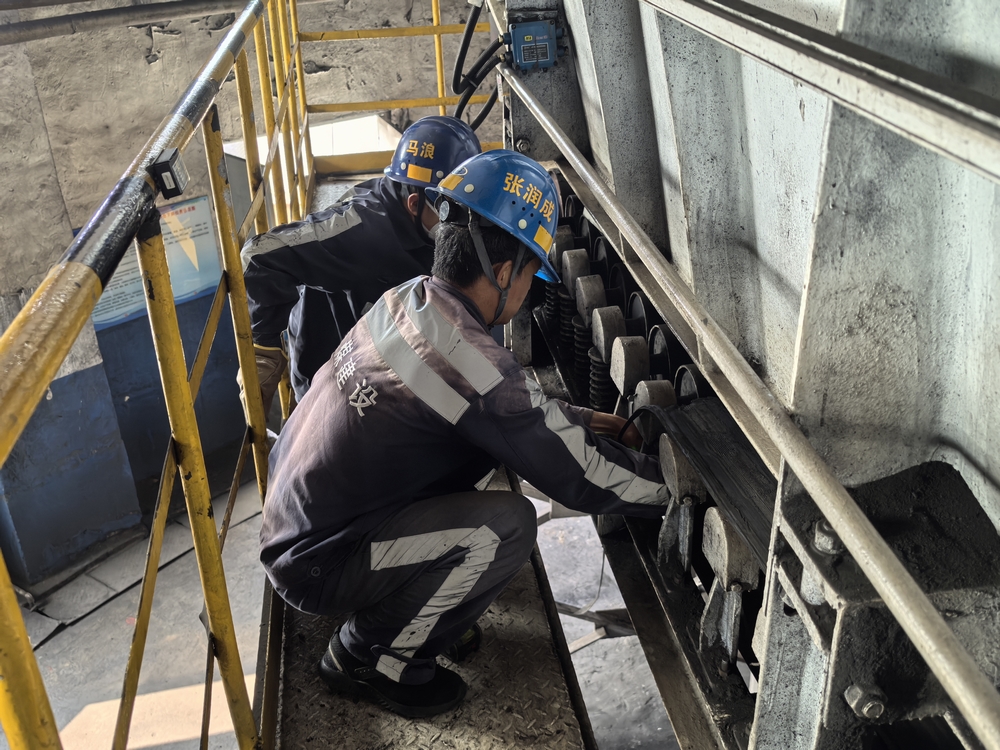 陜煤建設洗選煤運營公司紅柳林洗煤廠項目部： 群策群力 打贏771給煤機“換帶”攻堅戰(zhàn)