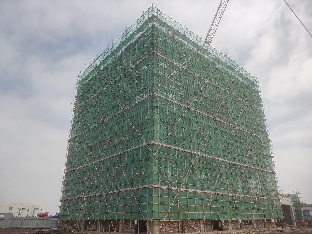 陜煤建設(shè)渭南分公司第三項(xiàng)目部胡家河礦二號(hào)風(fēng)井項(xiàng)目提升機(jī)房工程主體結(jié)構(gòu)順利封頂