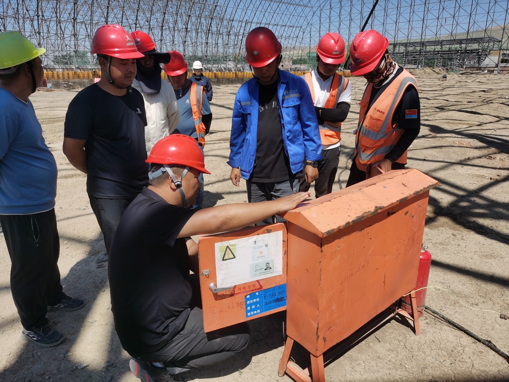 陜煤建設(shè)天工公司新疆第一項目部：繃緊安全管理弦，奏響百安行動樂章