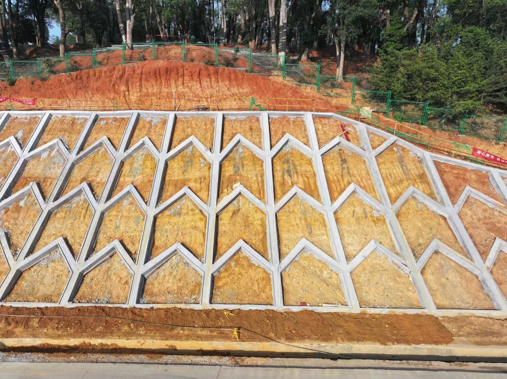 陜煤建設西北分公司：攻堅克難啃“骨頭”、邊坡治理顯成效