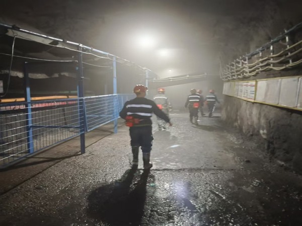 陜煤建設(shè)煤礦運(yùn)營(yíng)服務(wù)分公司：全面?zhèn)鋺?zhàn)嚴(yán)冬，確保安全生產(chǎn)