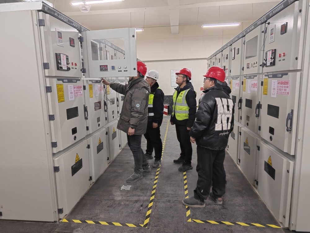 陜煤建設(shè)銅煤公司泰寶酒店式公寓項目“喜迎”送電 展現(xiàn)高效執(zhí)行力。