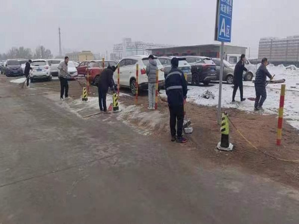 陜煤建設(shè)煤礦運(yùn)營服務(wù)分公司：浴雪奮戰(zhàn)學(xué)雷鋒  后勤保障顯擔(dān)當(dāng)