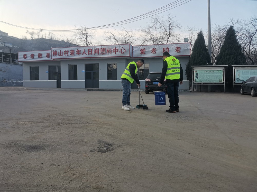 陜煤建設(shè)路橋分公司：學雷鋒，三月春“鋒”暖人心