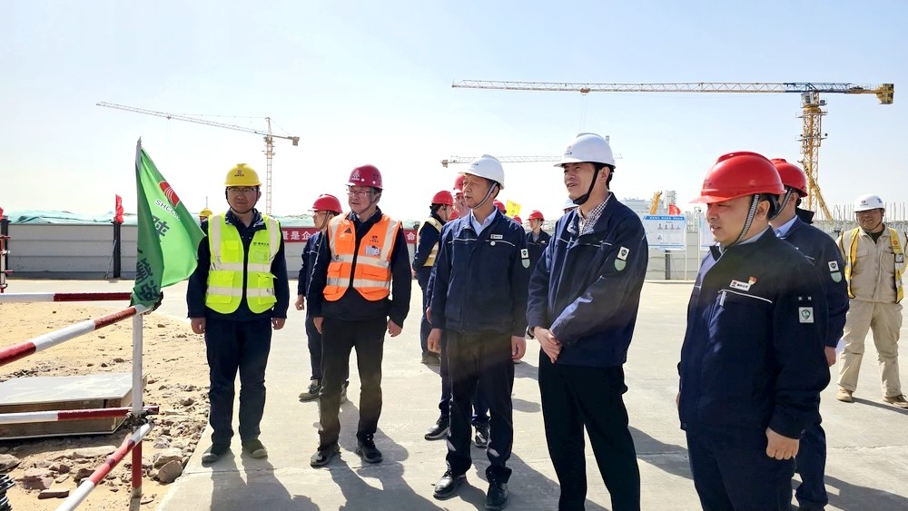 陜煤集團(tuán)榆林化學(xué)有限責(zé)任公司黨委副書記、總經(jīng)理段立波一行深入天工公司基層項目檢查指導(dǎo)