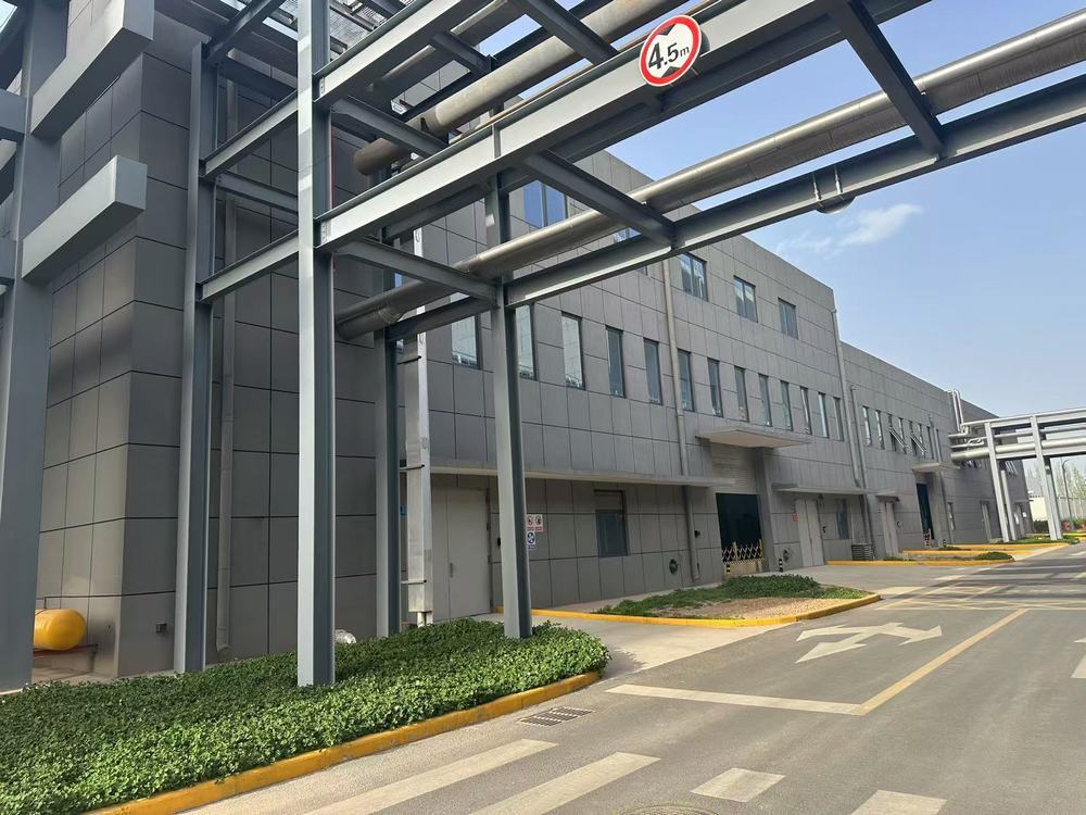 陜煤建設(shè)渭南分公司承建的陜煤研究院涇河新能源產(chǎn)業(yè)基地 （一期）二標(biāo)段公用站房工程通過竣工驗收