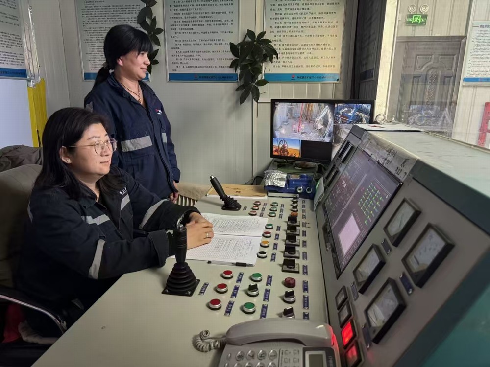 以愛之名，致敬每一位職場“超人媽媽”