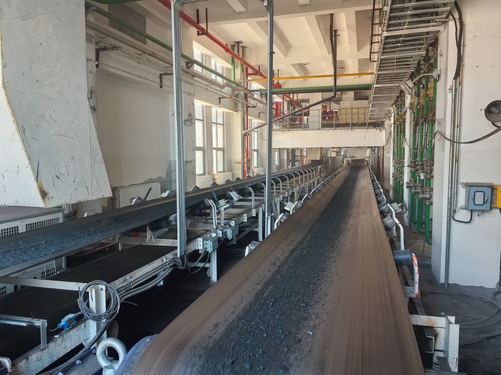 陜煤建設(shè)韓城分公司安裝四項目部：王峰煤礦選煤廠帶煤試生產(chǎn)成功，以攻堅之勢鑄就精品工程