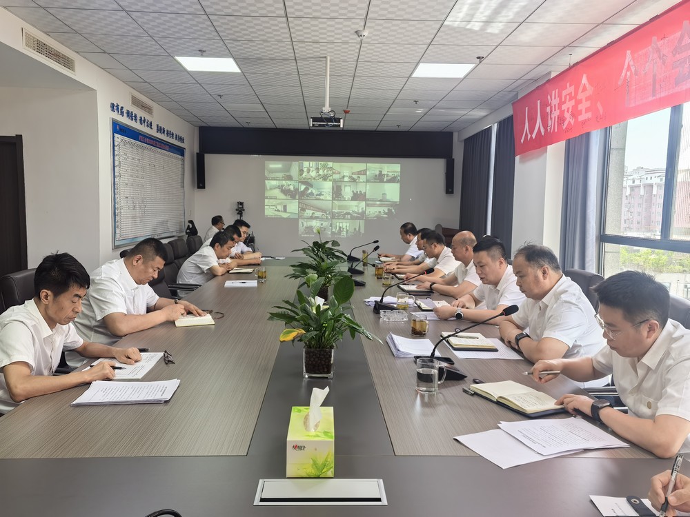 陜煤建設(shè)礦建三公司“安全生產(chǎn)月”火熱開(kāi)啟！