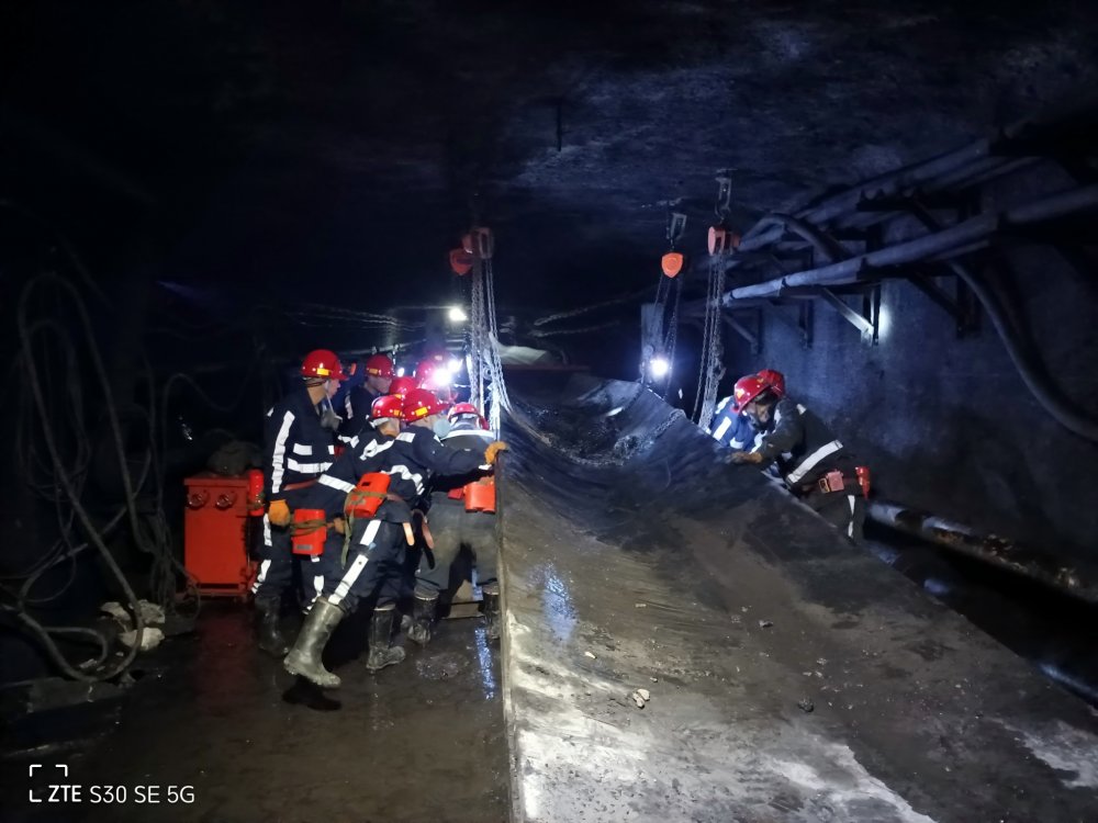 班班聯(lián)動(dòng)、環(huán)環(huán)相扣！陜煤建設(shè)韓城分公司張家峁項(xiàng)目部“雙一流”班組打造安全生產(chǎn)“動(dòng)態(tài)防護(hù)鏈”